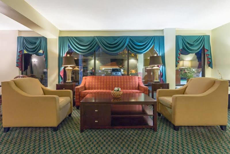 Hotel Super 8 By Wyndham Orangeburg Exteriér fotografie